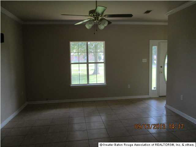10525 Crossover Road Denham Springs, LA 70726 - Photo 3 of 9