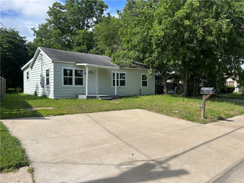 915 West 28th Street Bryan, TX 77803 - Photo 2 of 14