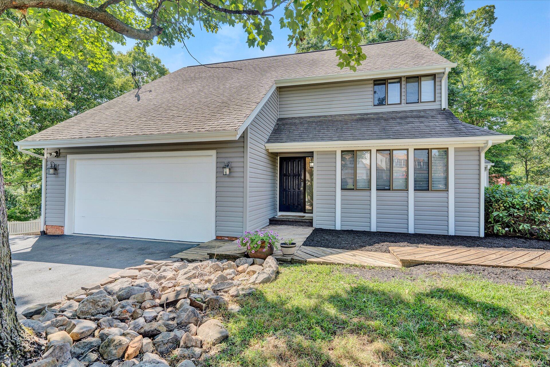 190 MacGregor Drive Blue Ridge, VA 24064 - Photo 1 of 44 01-DSC5051