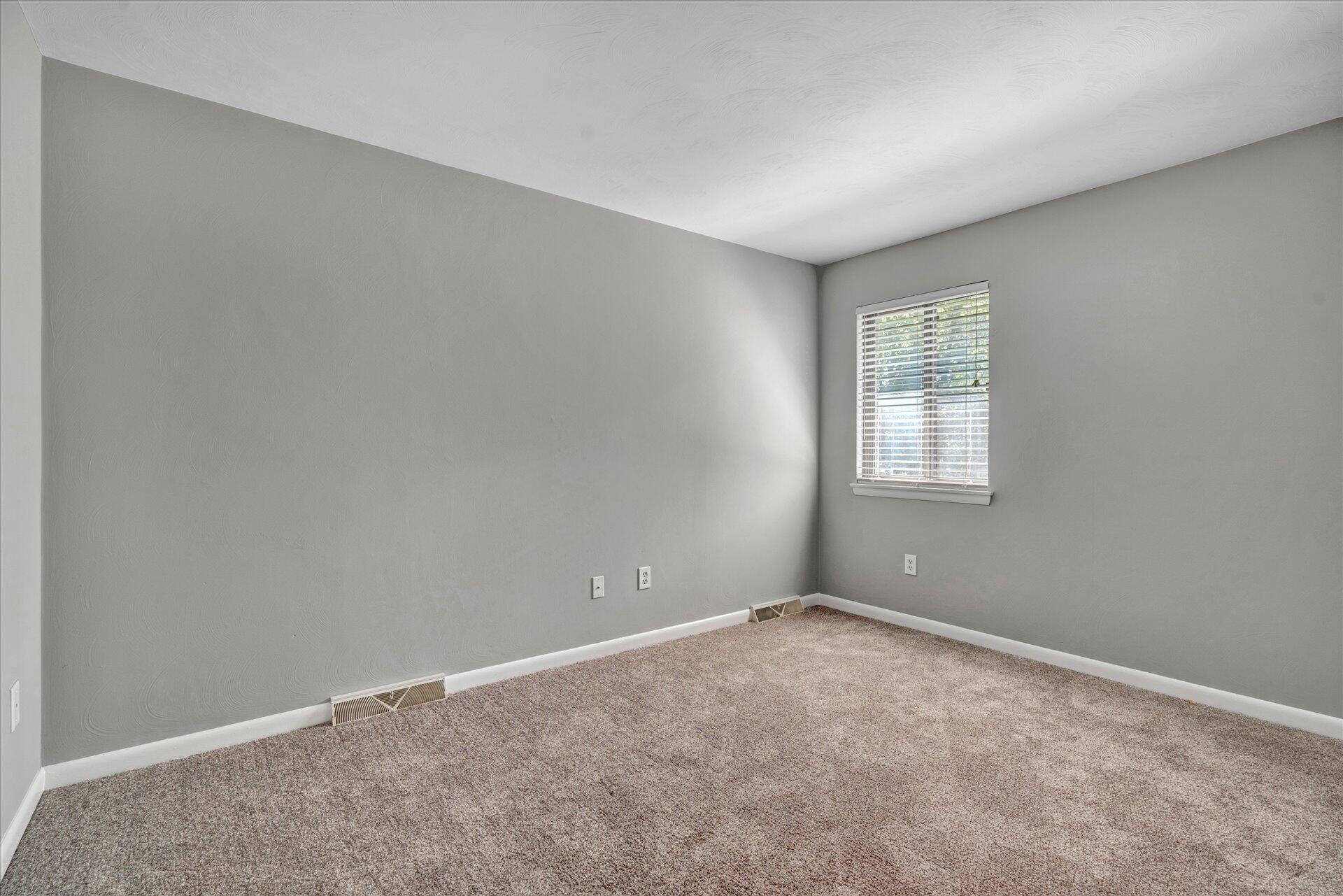 190 MacGregor Drive Blue Ridge, VA 24064 - Photo 23 of 44 23-DSC5135
