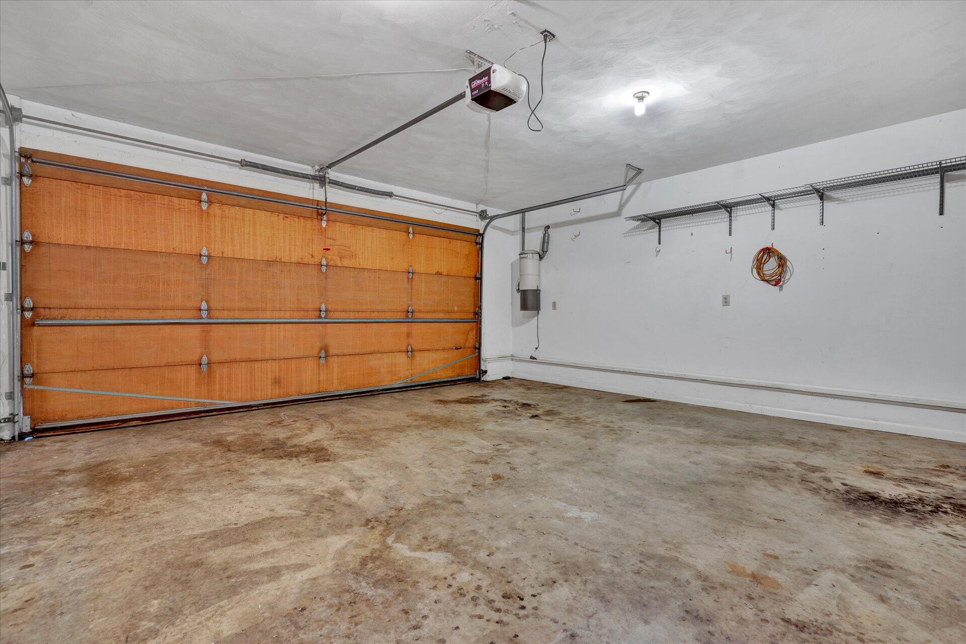 190 MacGregor Drive Blue Ridge, VA 24064 - Photo 39 of 44 39-DSC5195