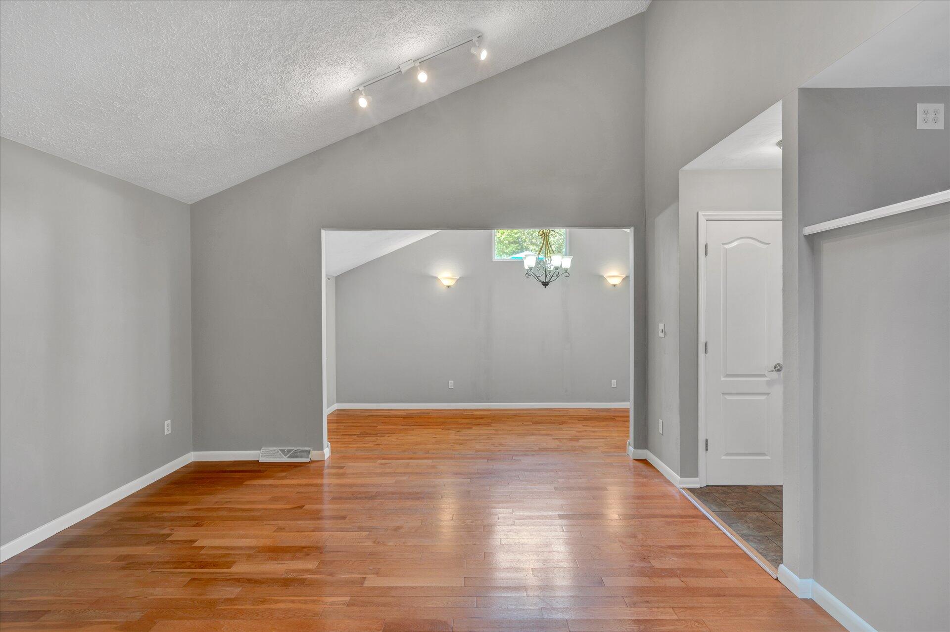 190 MacGregor Drive Blue Ridge, VA 24064 - Photo 5 of 44 05-DSC5108