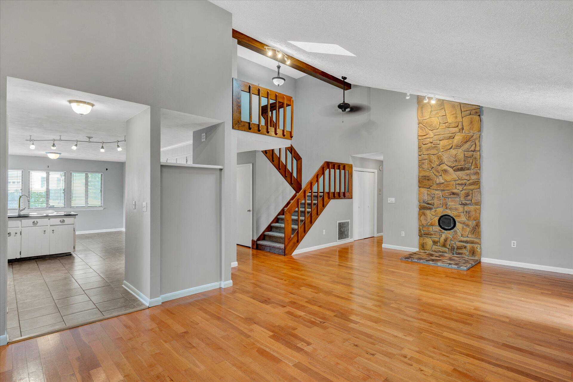 190 MacGregor Drive Blue Ridge, VA 24064 - Photo 6 of 44 06-DSC5114