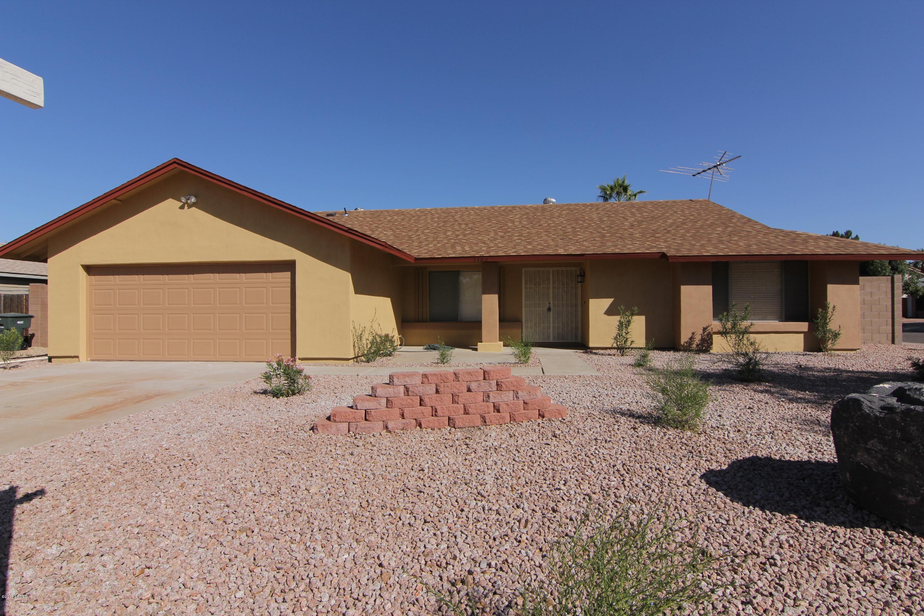 2402 West Kathleen Road Phoenix, AZ 85023 - Photo 1 of 19 IMG_5129