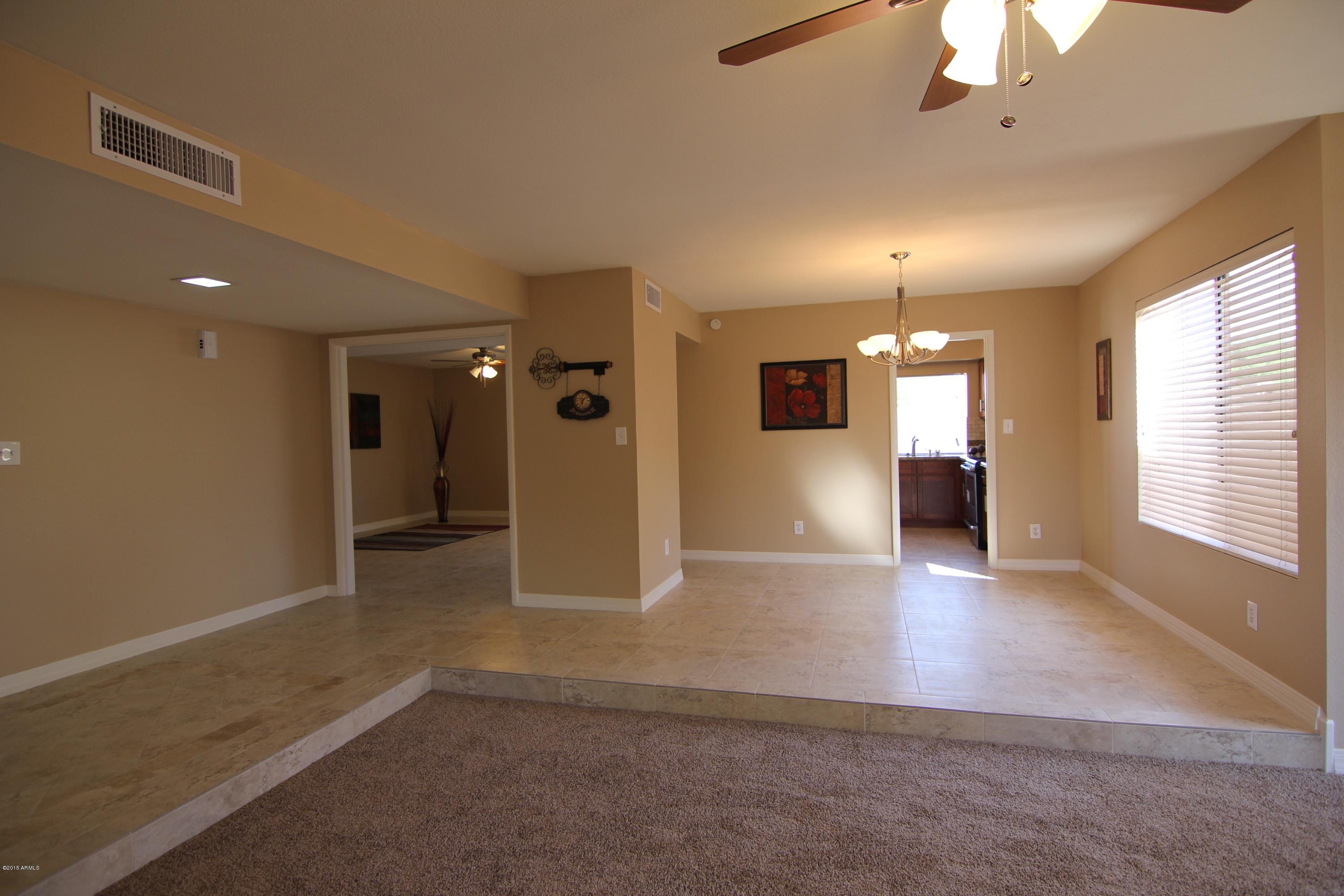 2402 West Kathleen Road Phoenix, AZ 85023 - Photo 2 of 19 IMG_5134