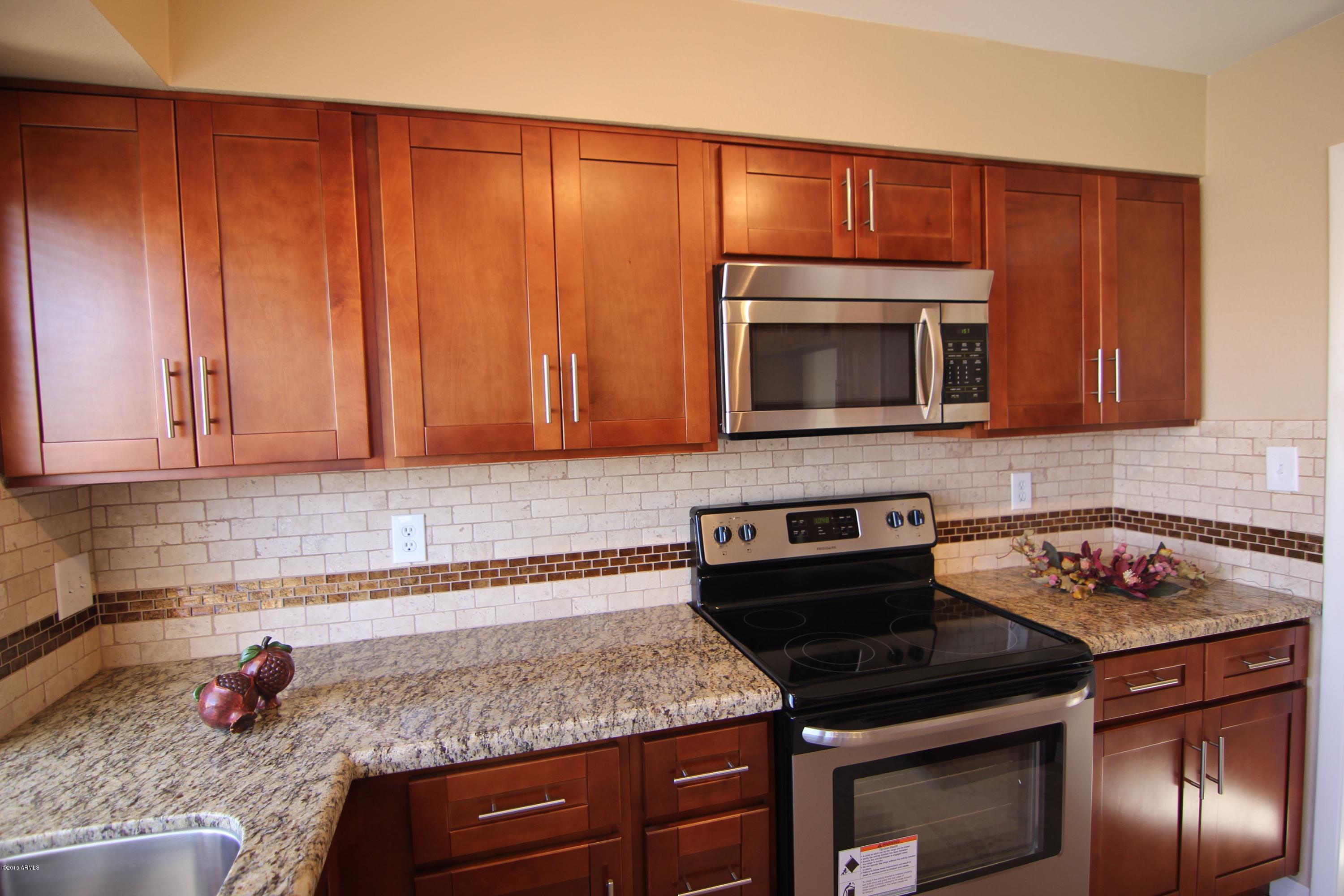 2402 West Kathleen Road Phoenix, AZ 85023 - Photo 5 of 19 IMG_5137