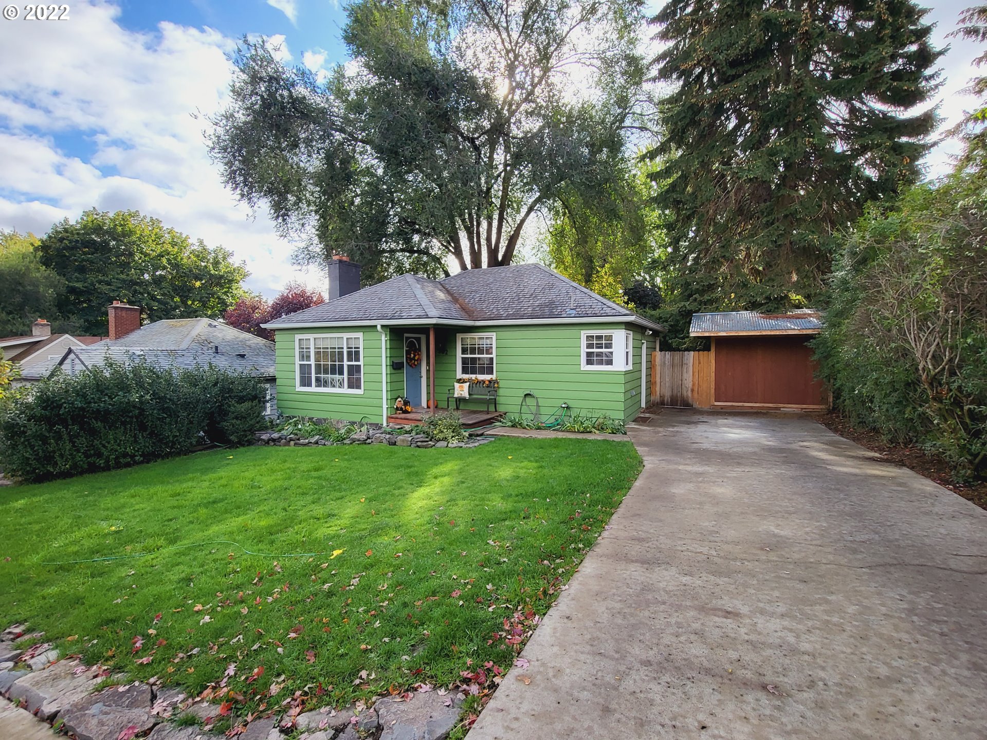 202 Spring Avenue La Grande, OR 97850 - Photo 1 of 30 Gallery Image 1