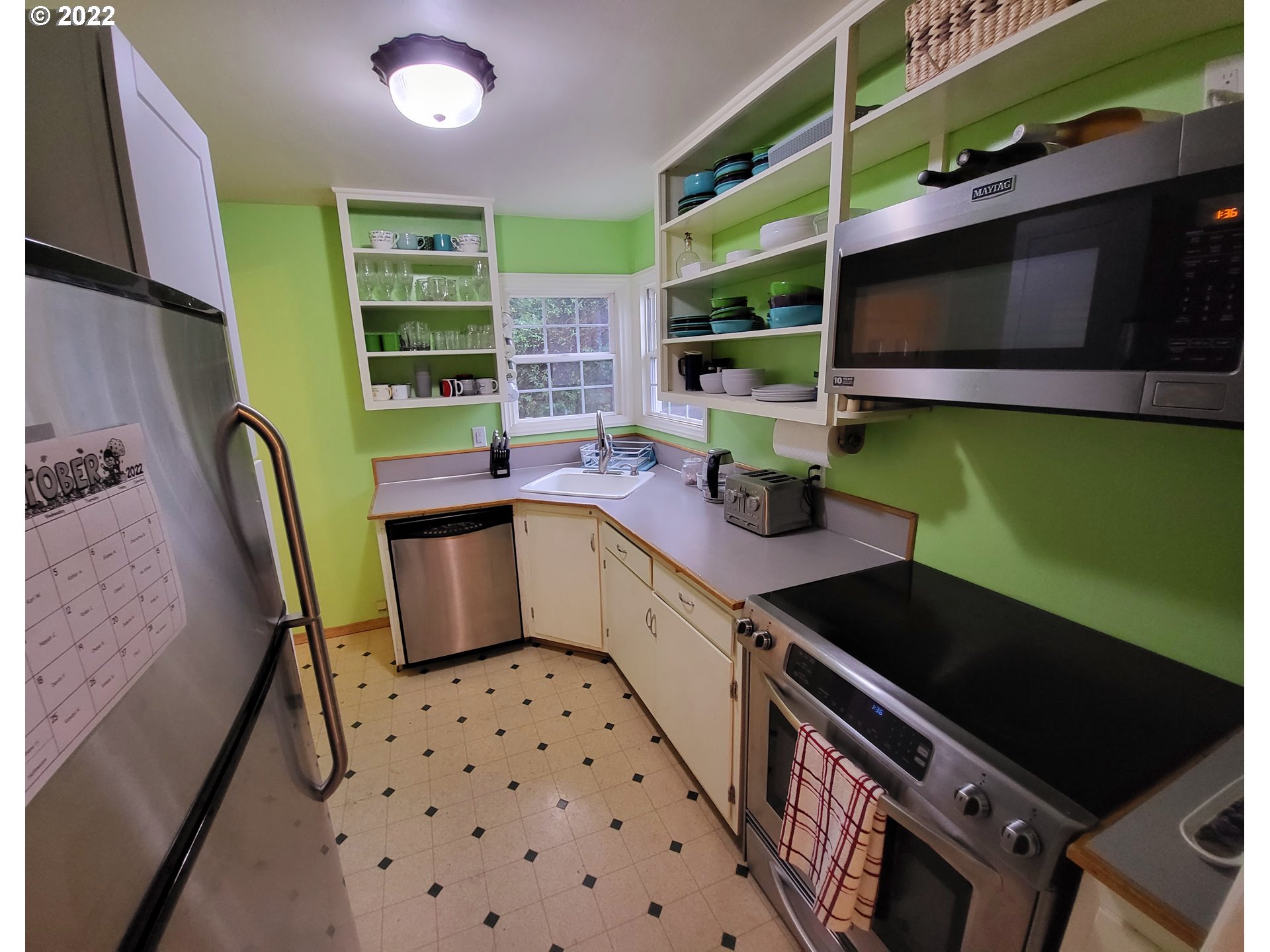 202 Spring Avenue La Grande, OR 97850 - Photo 12 of 30 Kitchen
