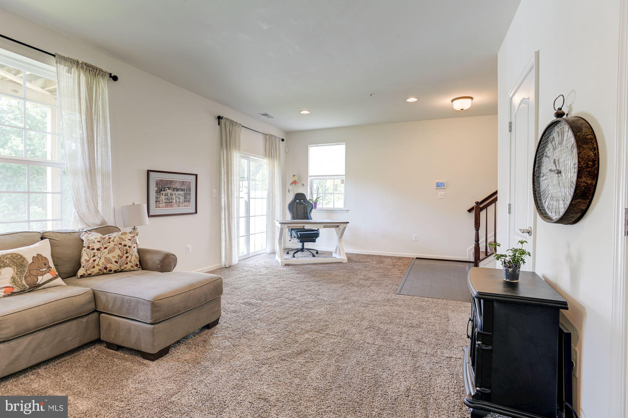 942 Morgan Run Road Baltimore, MD 21220 - Photo 22 of 33 Family Room