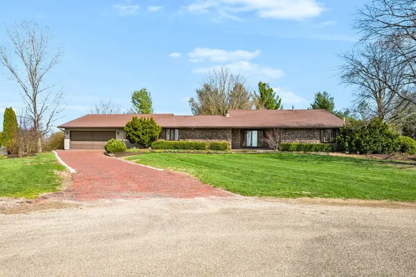 $415,000 | 19042 Whisper Lane, Bloomington, IL 61705