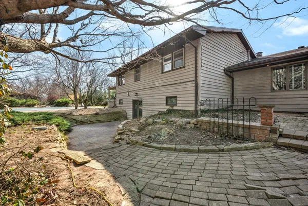 $420,000 | 19042 Whisper Lane, Bloomington, IL 61705