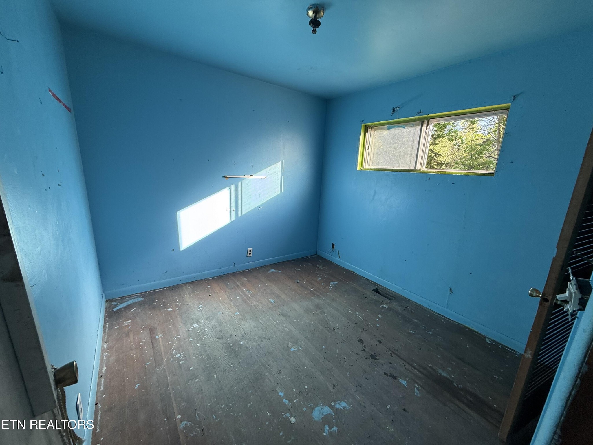 150 Sexton Lane Clinton, TN 37716 - Photo 12 of 26