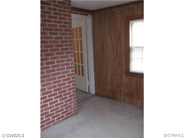11287 Elmont Road Ashland, VA 23005 - Photo 11 of 18 Office