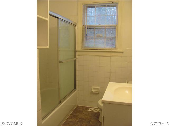 11287 Elmont Road Ashland, VA 23005 - Photo 15 of 18 Bathroom