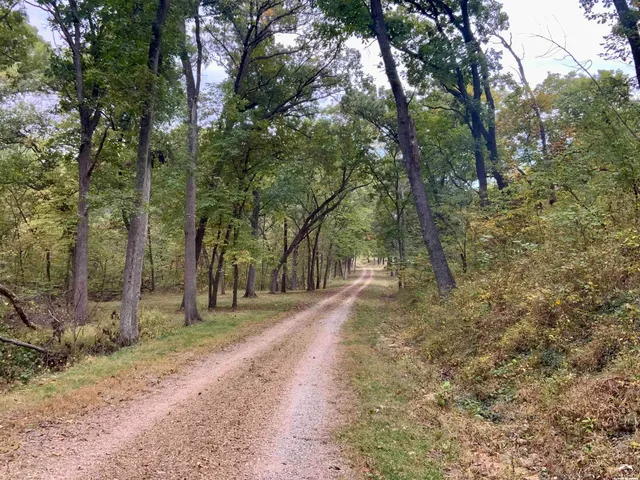 $1,600,000 | 16008 62nd Street, Oskaloosa, KS 66066