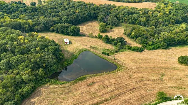 $1,600,000 | 16008 62nd Street, Oskaloosa, KS 66066