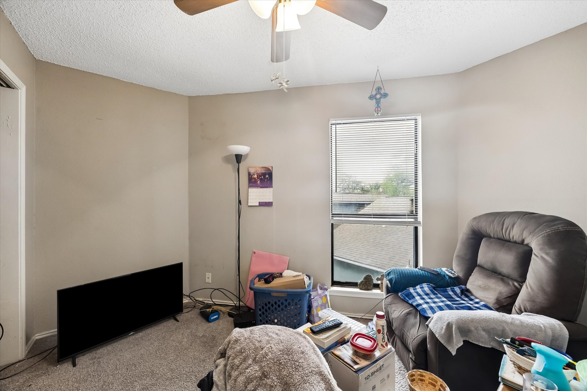 13533 George Road San Antonio, TX 78230 - Photo 30 of 34 a living room with furniture and a window