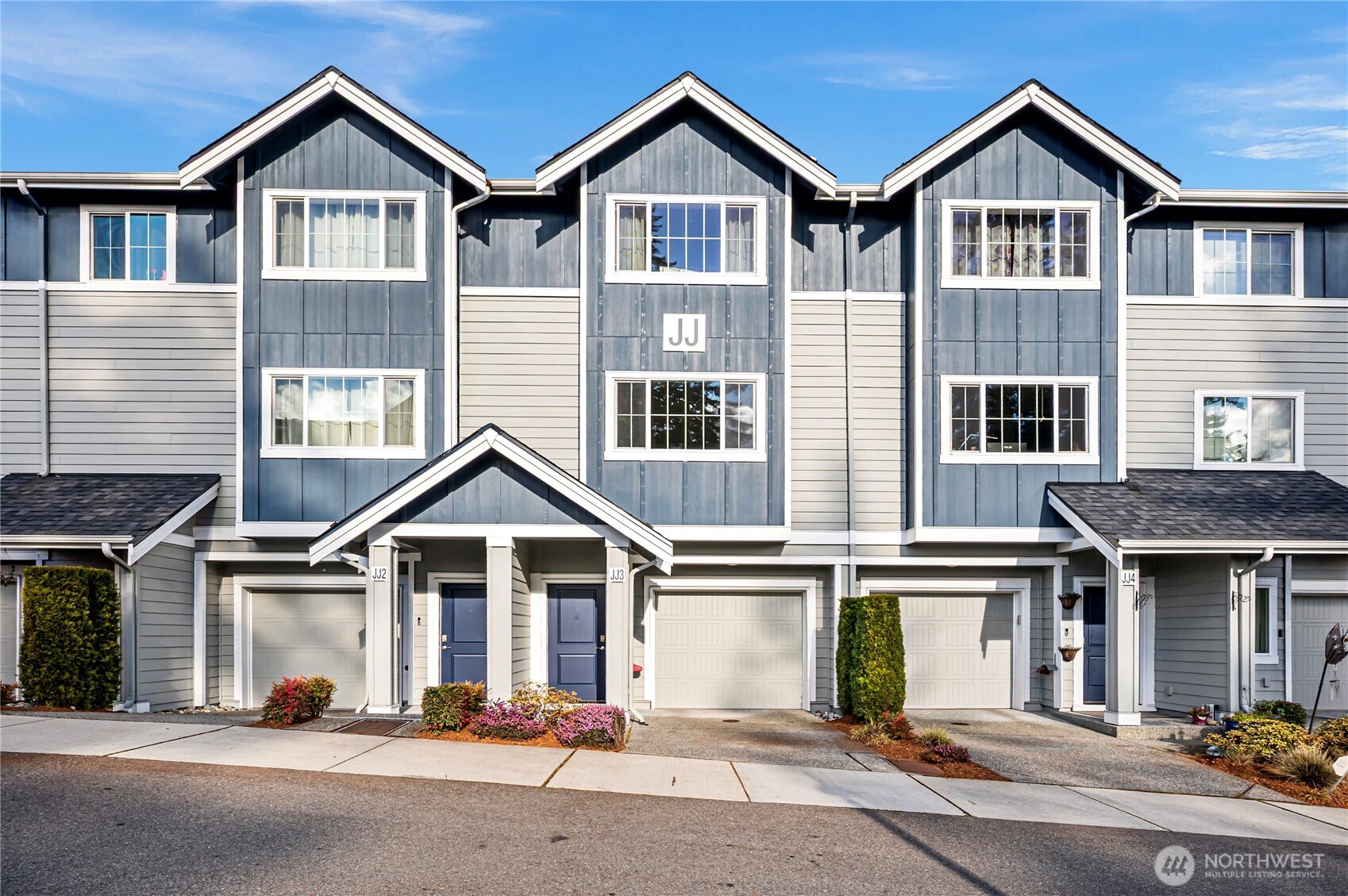 1621 Seattle Hill Road, Unit JJ3 Bothell, WA 98012 - Photo 3 of 32