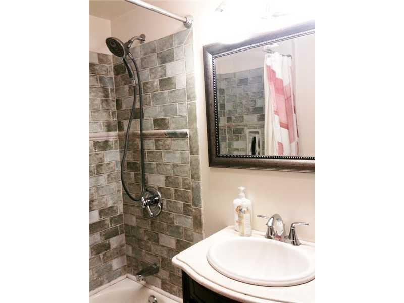 233 East Pond Road Nobleboro, ME 04555 - Photo 14 of 26 Bathroom.