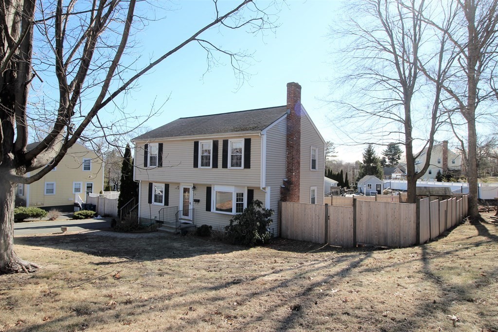 14 Lexington Street Canton, MA 02021 - Photo 4 of 34 Gallery Image 4