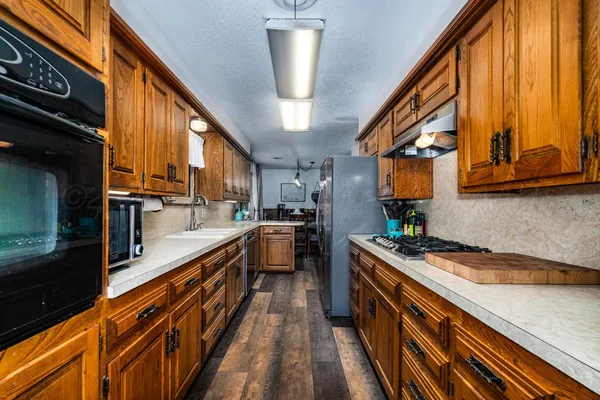 $244,900 | 210 Comanche Trail, Tulia, TX 79088