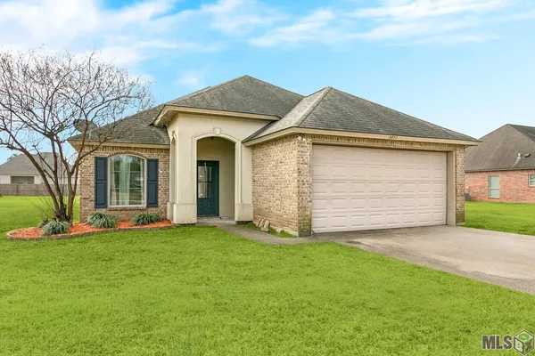 $234,900 | 3883 Plantation Ridge Drive, Addis, LA 70710