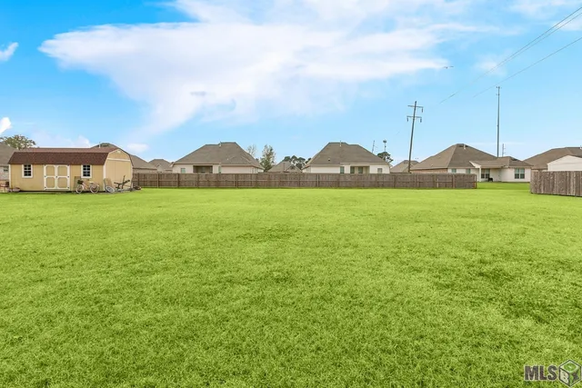 $234,900 | 3883 Plantation Ridge Drive, Addis, LA 70710
