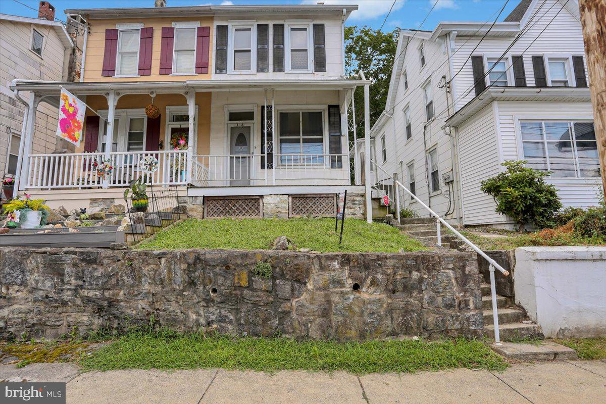 118 Philadelphia Avenue Reading, PA 19607 - Photo 1 of 38