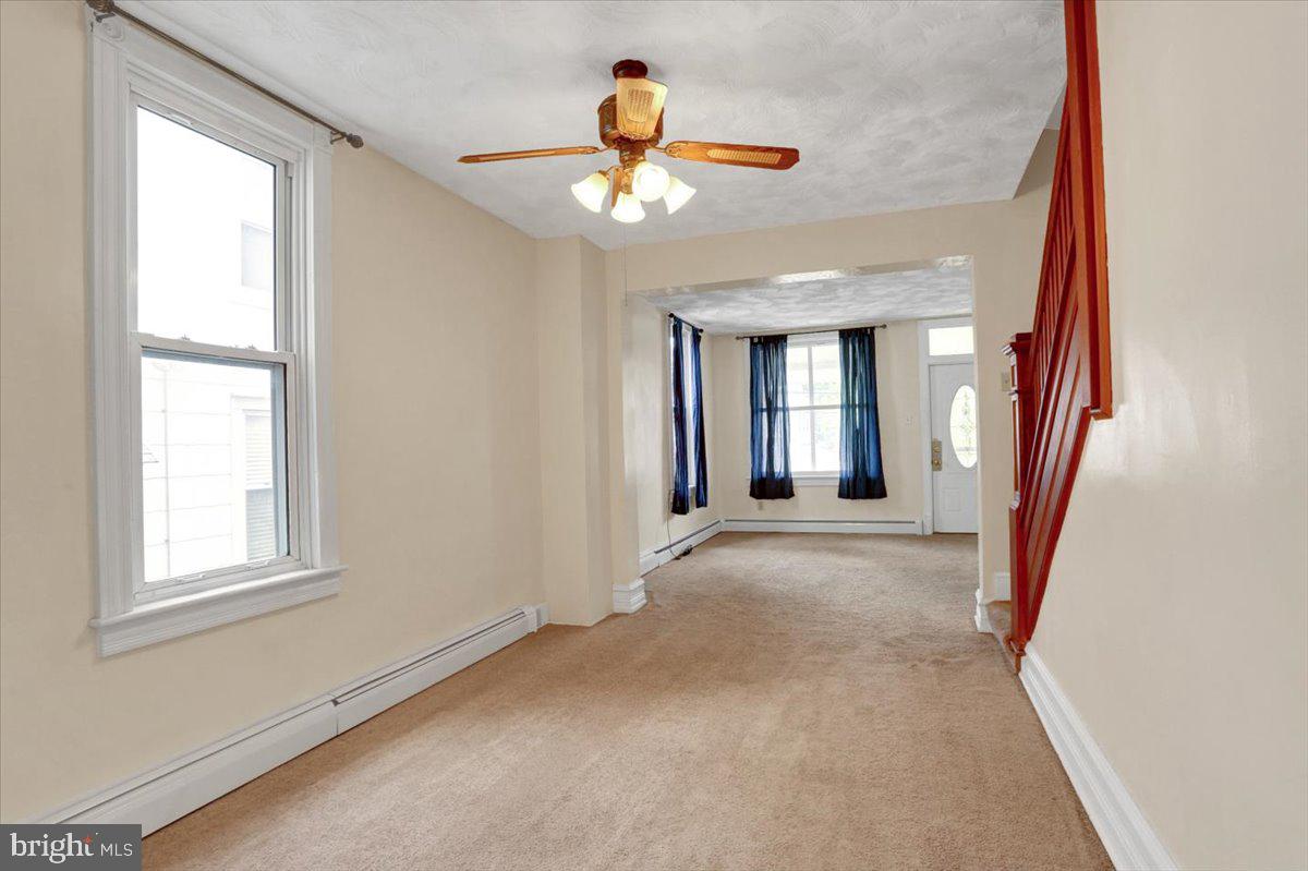 118 Philadelphia Avenue Reading, PA 19607 - Photo 11 of 38