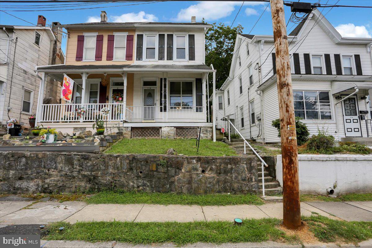 118 Philadelphia Avenue Reading, PA 19607 - Photo 2 of 38