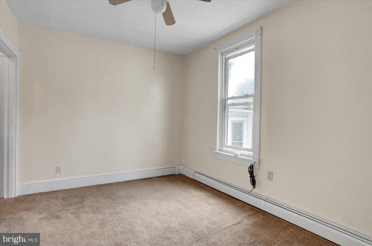 118 Philadelphia Avenue Reading, PA 19607 - Photo 23 of 38