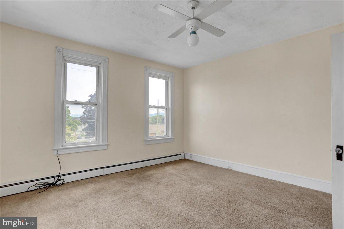 118 Philadelphia Avenue Reading, PA 19607 - Photo 24 of 38