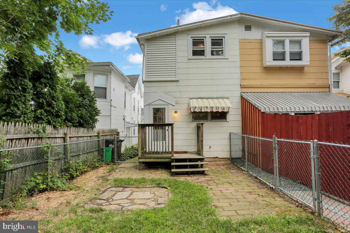 118 Philadelphia Avenue Reading, PA 19607 - Photo 31 of 38