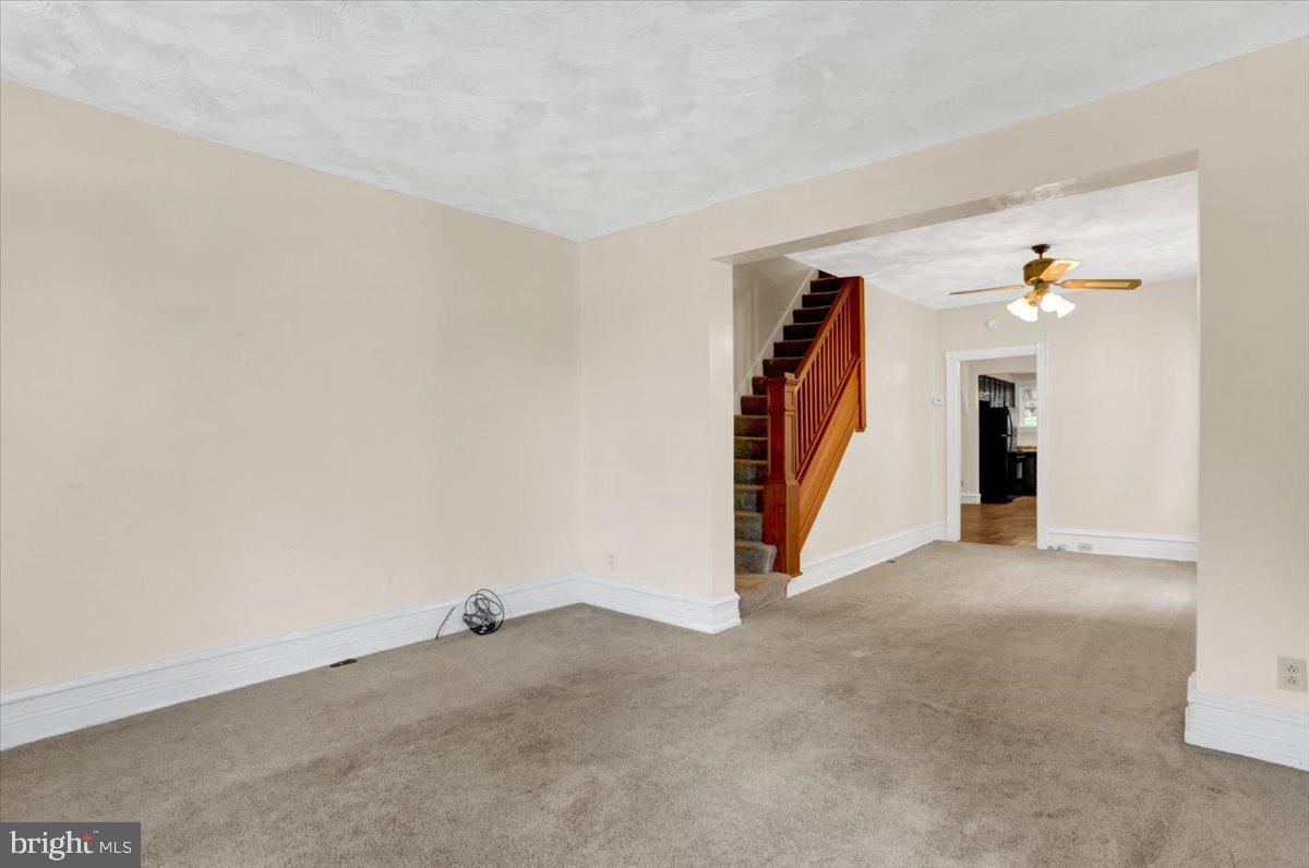 118 Philadelphia Avenue Reading, PA 19607 - Photo 7 of 38
