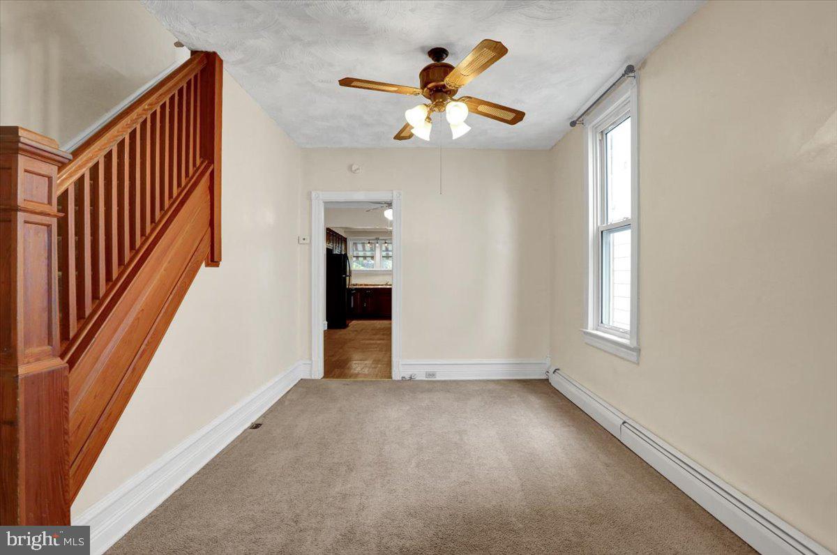 118 Philadelphia Avenue Reading, PA 19607 - Photo 8 of 38