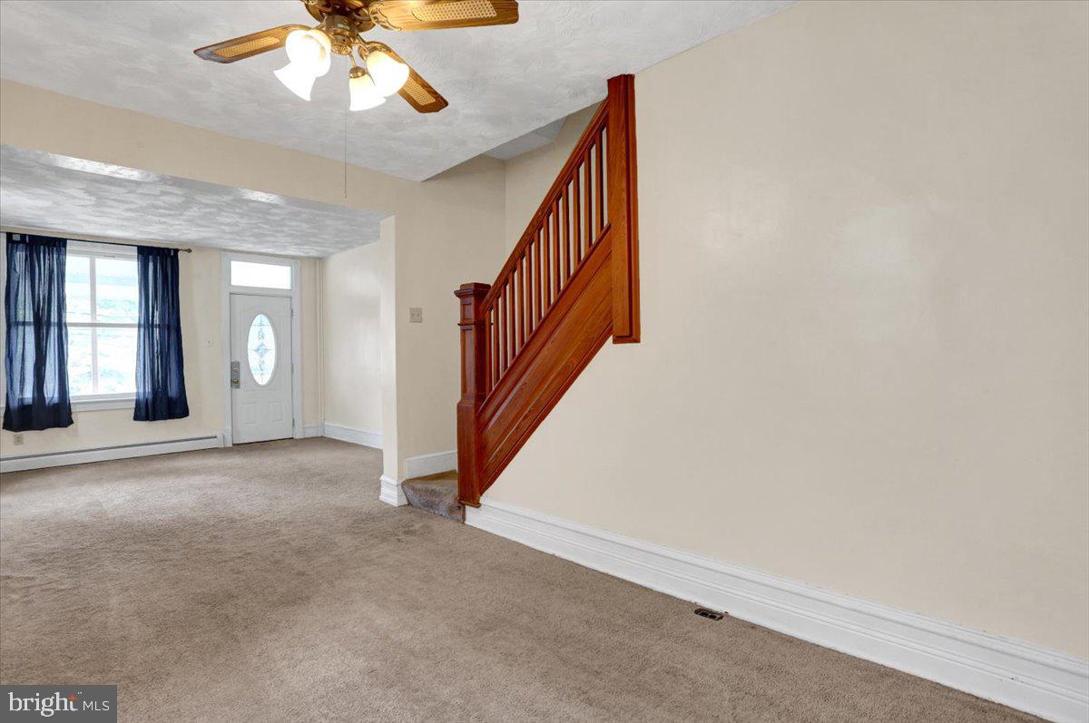118 Philadelphia Avenue Reading, PA 19607 - Photo 10 of 38