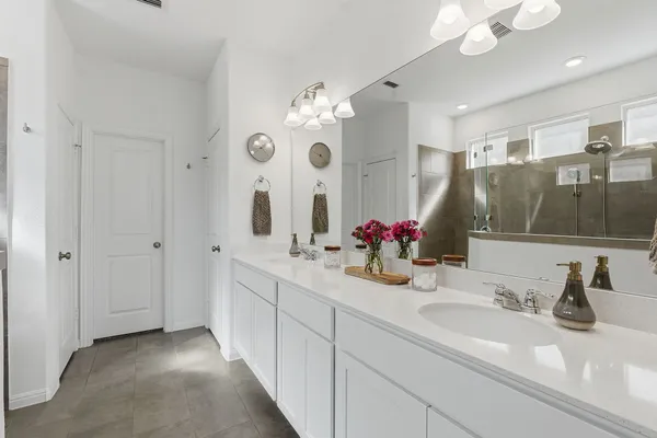 $3,200 | 209 Zamora Crossing, Unit 362, Austin, TX 78748