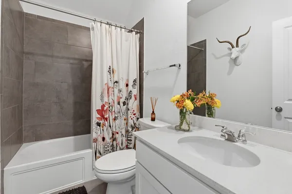 $3,200 | 209 Zamora Crossing, Unit 362, Austin, TX 78748