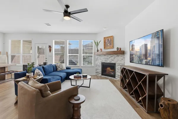 $3,200 | 209 Zamora Crossing, Unit 362, Austin, TX 78748