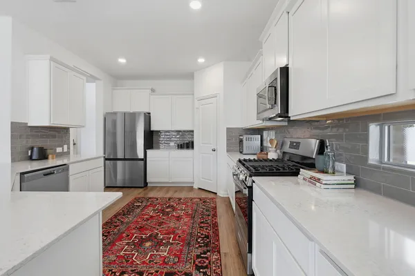 $3,200 | 209 Zamora Crossing, Unit 362, Austin, TX 78748