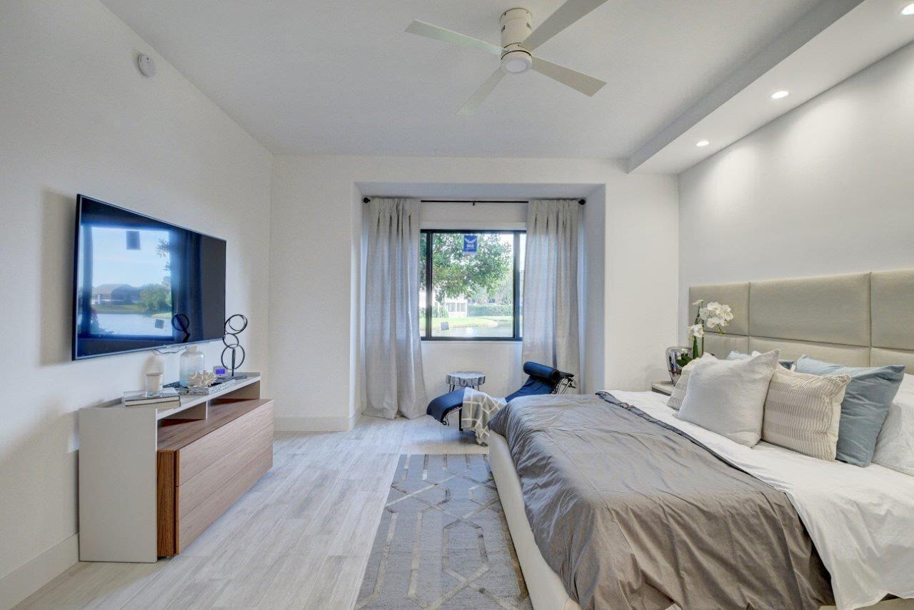 19860 Planters Boulevard, Unit A Boca Raton, FL 33434 - Photo 23 of 28 Primary Bedroom