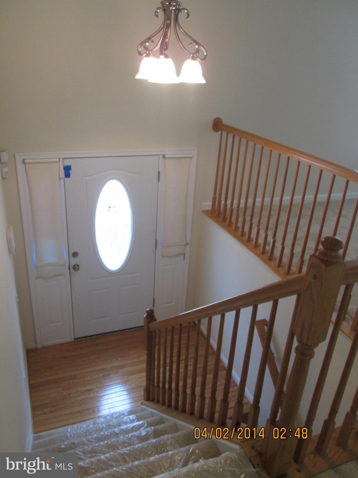 4615 Wheeler Road Oxon Hill, MD 20745 - Photo 2 of 19 Foyer