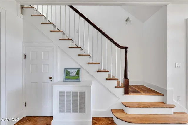 $600,000 | 186 Cty Route, Greenville, NY 12083