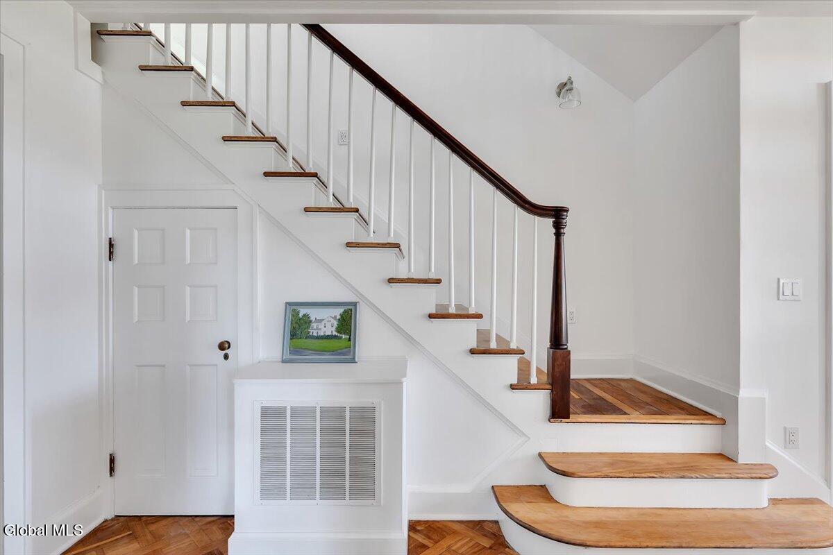 186 Cty Route Greenville, NY 12083 - Photo 5 of 85 05-P1592593