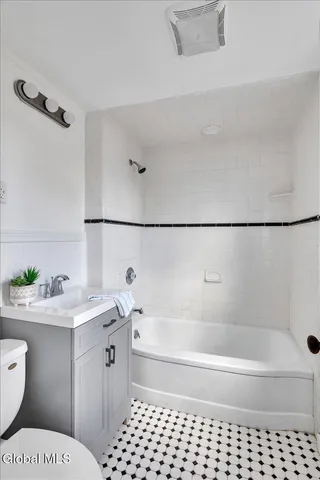 $600,000 | 186 Cty Route, Greenville, NY 12083