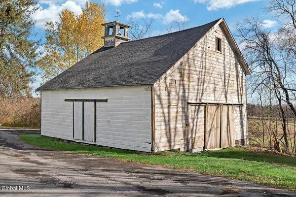 $600,000 | 186 Cty Route, Greenville, NY 12083