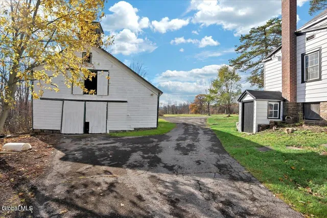 $600,000 | 186 Cty Route, Greenville, NY 12083