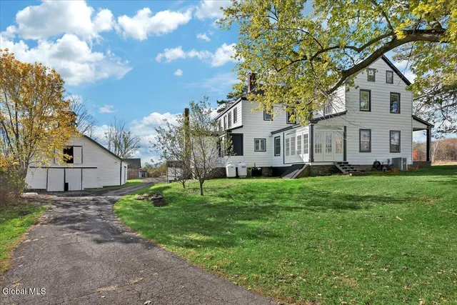 $600,000 | 186 Cty Route, Greenville, NY 12083