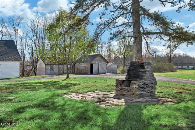 $600,000 | 186 Cty Route, Greenville, NY 12083