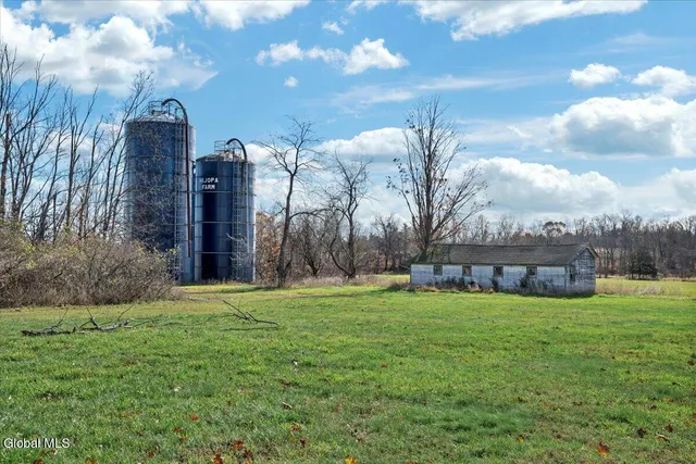 $600,000 | 186 Cty Route, Greenville, NY 12083